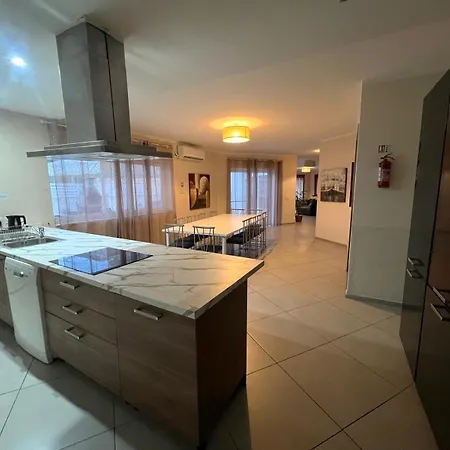 Diamantina Villa San Ġiljan
