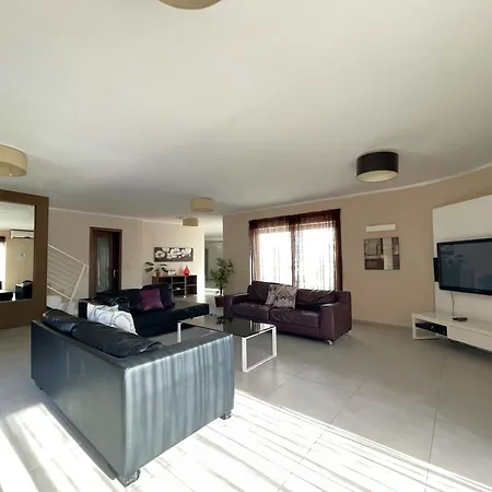 Diamantina * Saint Julian's